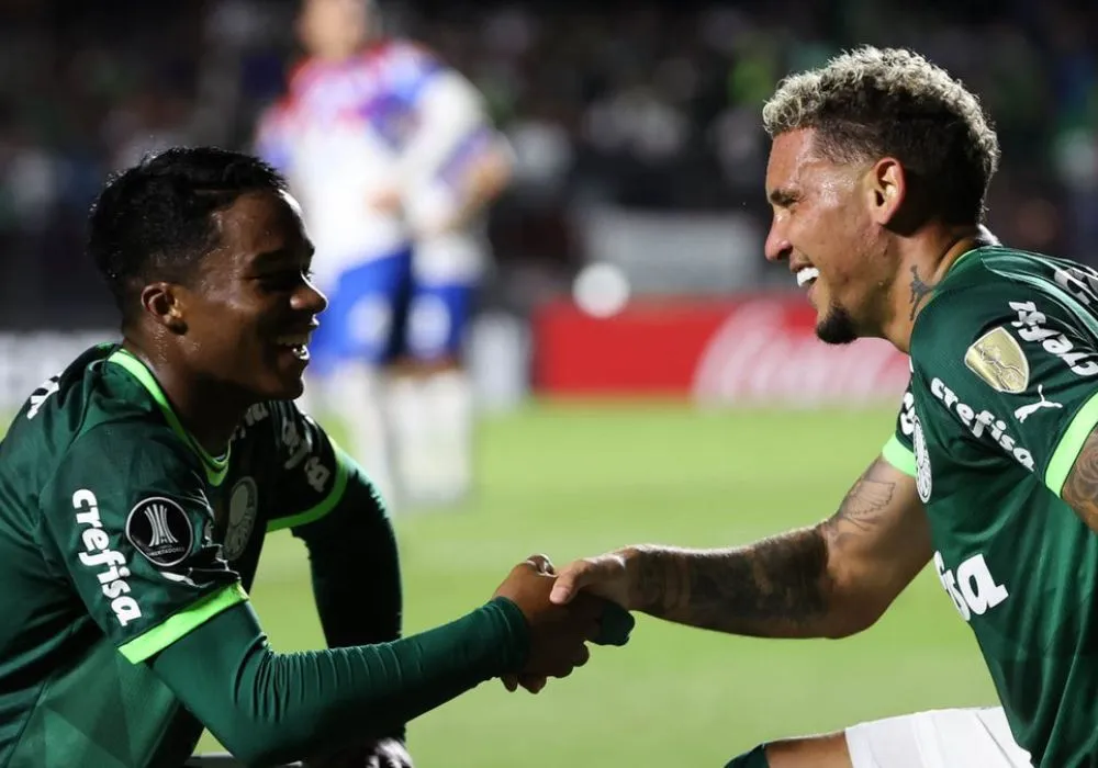 Imagem ilustrativa da imagem Palmeiras vira sobre o Cerro no Morumbi com gol e assistência de Gómez
