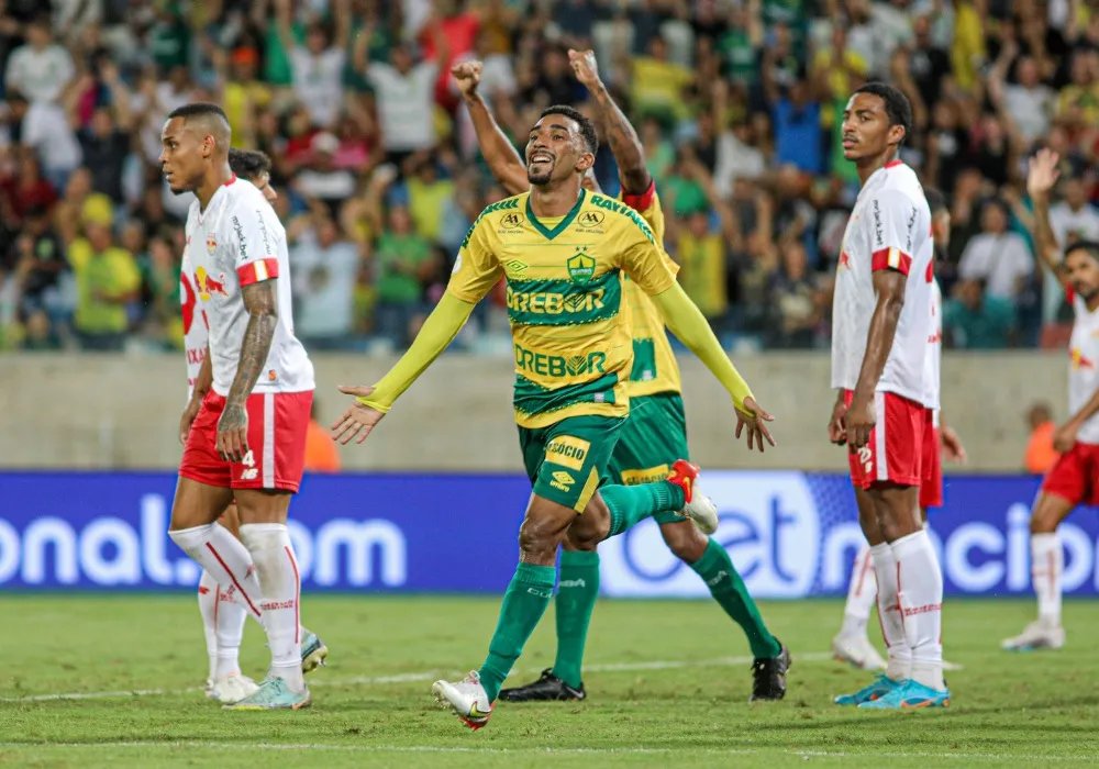 Imagem ilustrativa da imagem Cuiabá sai na frente, mas fica no empate com o Red Bull Bragantino