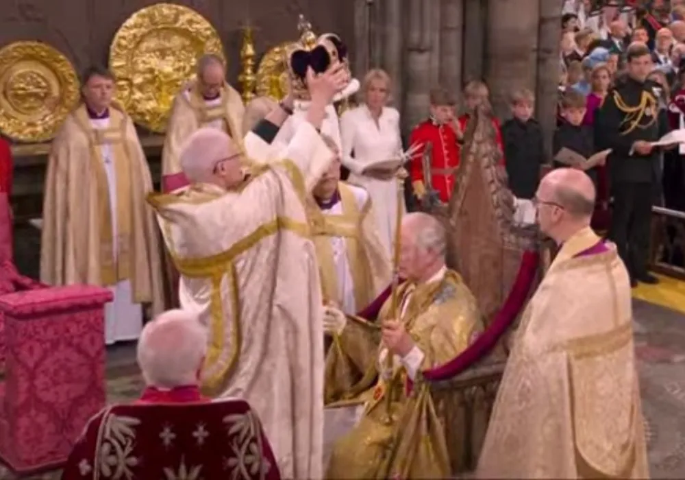 Imagem ilustrativa da imagem Rei Charles III é coroado e tem desafio de impedir fragmentação do Reino Unido