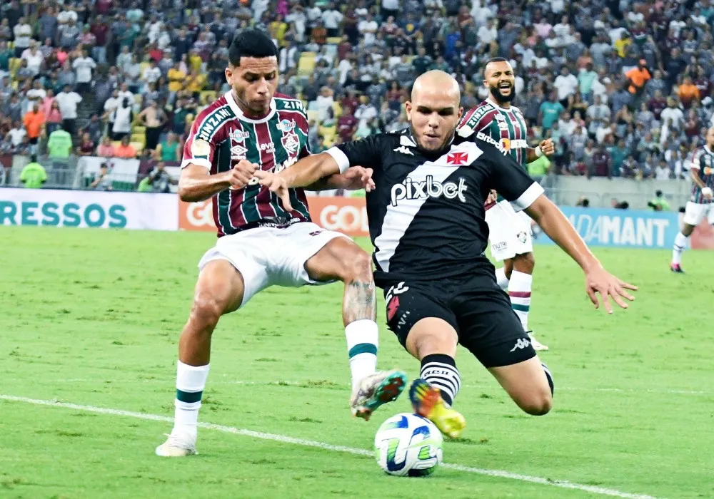 Imagem ilustrativa da imagem Fluminense e Vasco fazem clássico emocionante e empatam no Maracanã