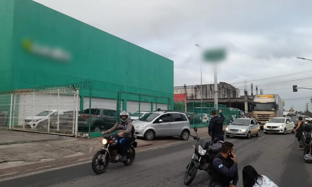Imagem ilustrativa da imagem Serra: motociclista morre após ser atropelado por caminhão na BR-101