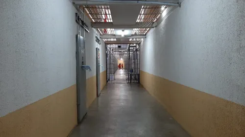 
          Imagem ilustrativa da imagem As histórias de quem vive a maternidade por trás das grades
          