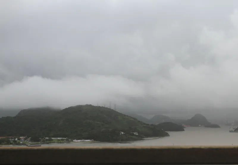 Tempo nublado: alerta de chuva para cidades do Espírito Santo
