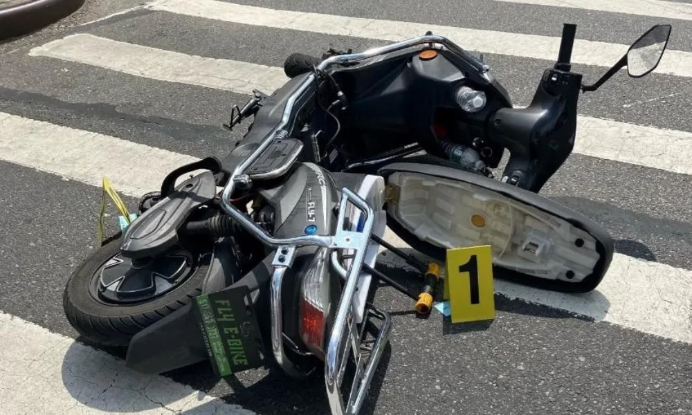 Imagem ilustrativa da imagem Atirador em scooter elétrica mata idoso e fere três nos EUA