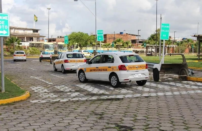 Imagem ilustrativa da imagem Detran-PE exclui teste de garagem para quem tira primeira habilitação no Recife