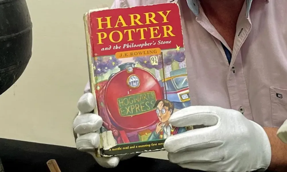 Imagem ilustrativa da imagem Edição rara de Harry Potter pode ser leiloada por mais de R$ 30 mil