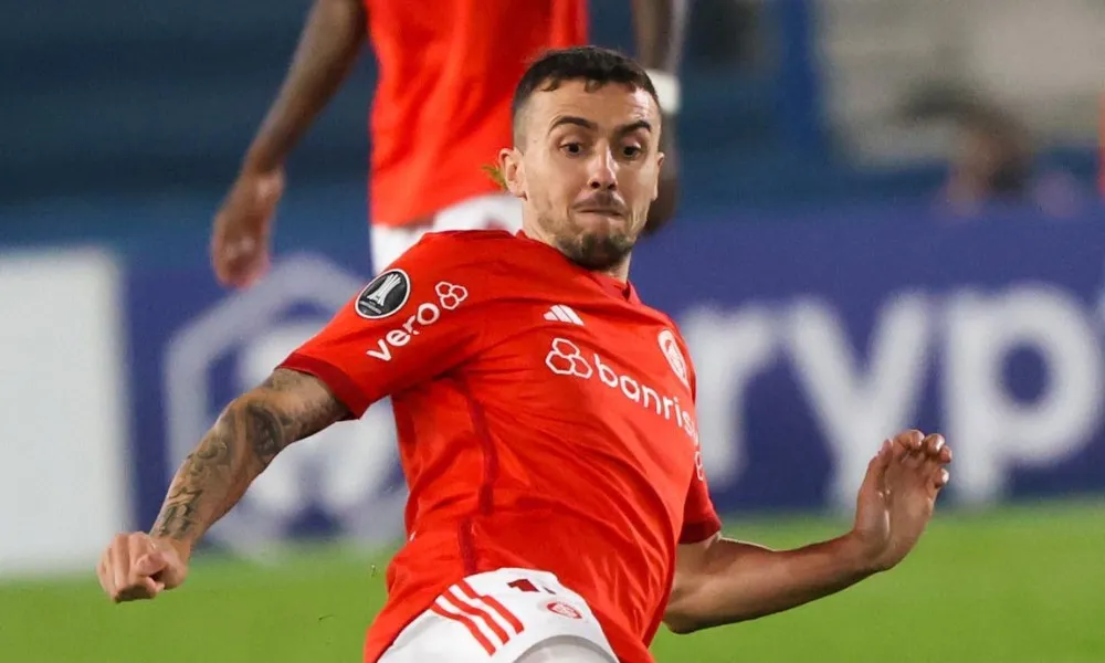 Imagem ilustrativa da imagem Inter leva empate do Nacional no fim e adia classificação na Libertadores
