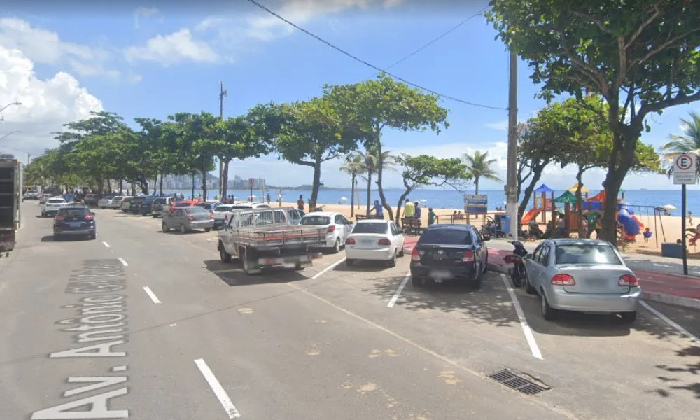 Imagem ilustrativa da imagem Jovem tenta fugir de assalto e é baleado por criminoso em Itapuã
