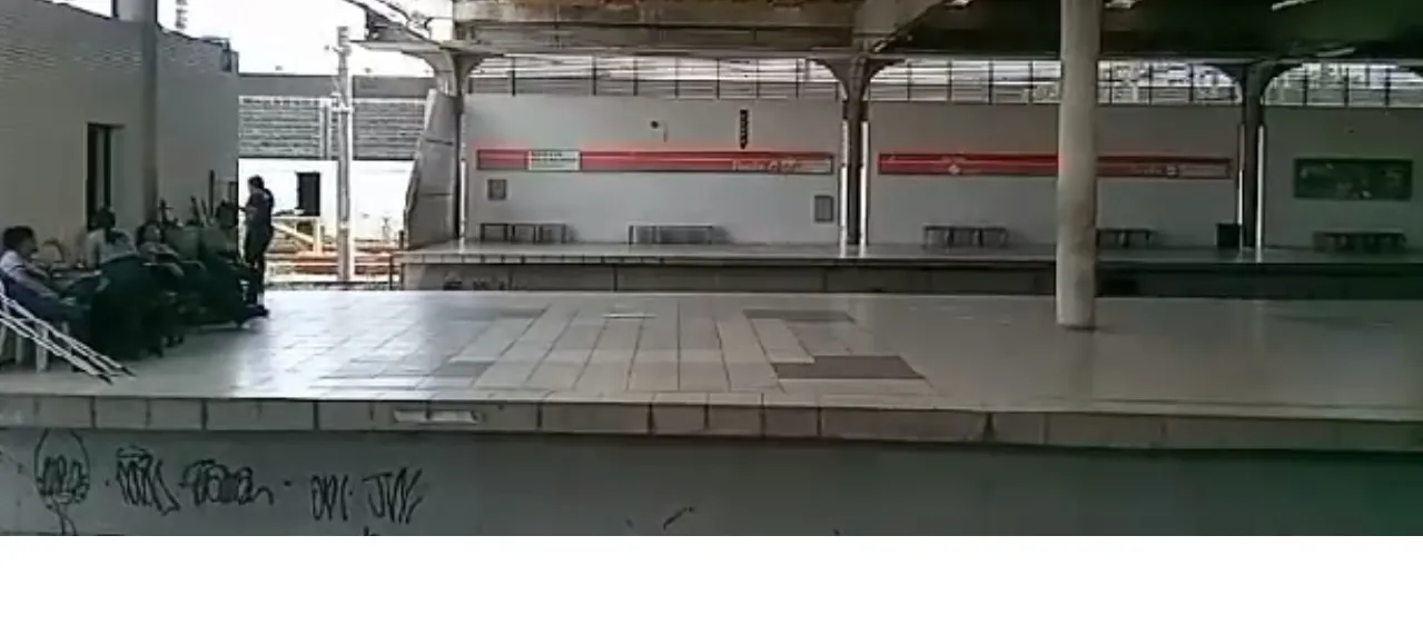 Imagem ilustrativa da imagem Linha Centro do metrô só deve voltar a operar às 9h desta quarta-feira