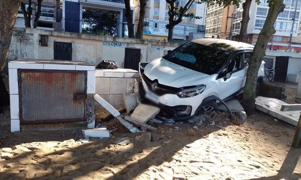 Imagem ilustrativa da imagem Motorista é detido após invadir calçadão na Praia da Costa