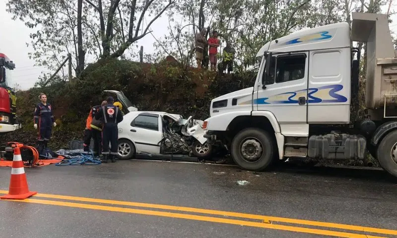 Imagem ilustrativa da imagem Motorista morre após acidente na ES-164 em Vargem Alta