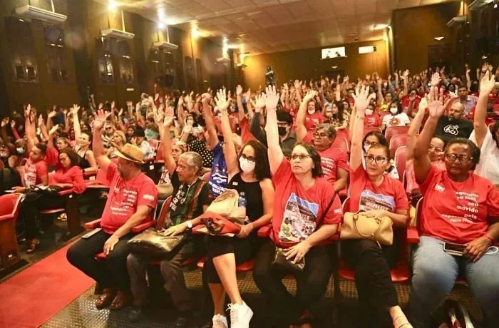 Imagem ilustrativa da imagem Paralisação da Educação com protesto na Arena de Pernambuco