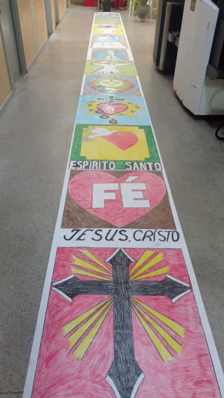 Imagem ilustrativa da imagem Presos do ES fazem tapetes para celebrar Corpus Christi