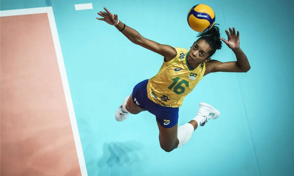 Imagem ilustrativa da imagem Seleção feminina de vôlei perde da China em estreia na Liga das Nações