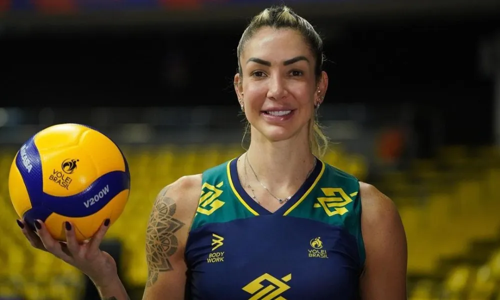 Imagem ilustrativa da imagem Thaisa comemora retorno à seleção brasileira de vôlei após cinco anos