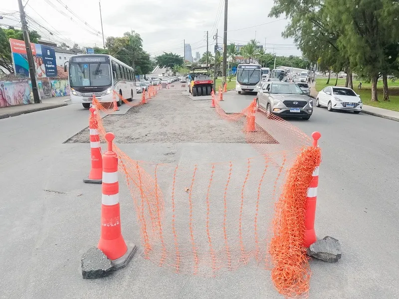 Imagem ilustrativa da imagem Trânsito na subida da Ponte Paulo Guerra deverá ser normalizado até esta quinta