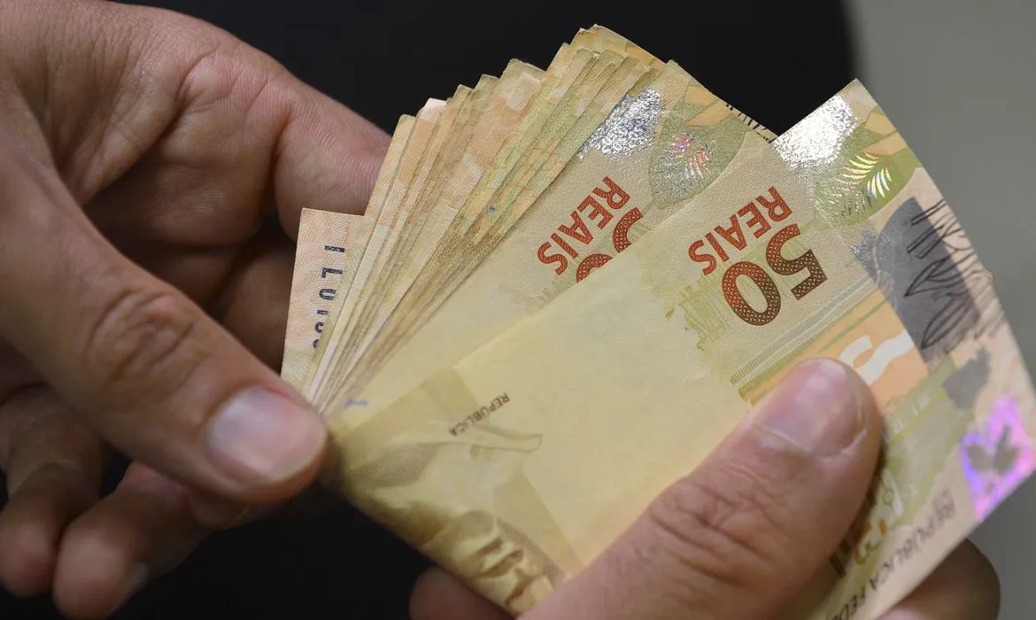 Imagem ilustrativa da imagem PIS/Pasep será pago hoje a mais de 4,4 milhões. Saiba quem tem direito