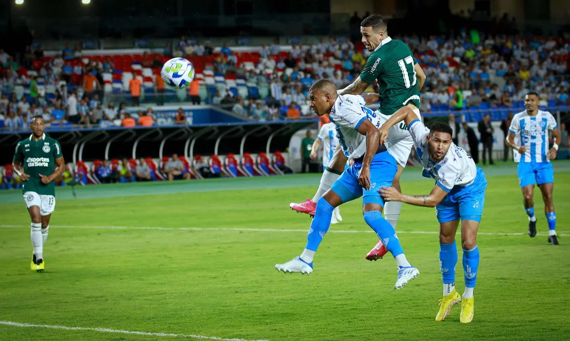 Imagem ilustrativa da imagem Goiás bate Paysandu e fica perto do título da Copa Verde