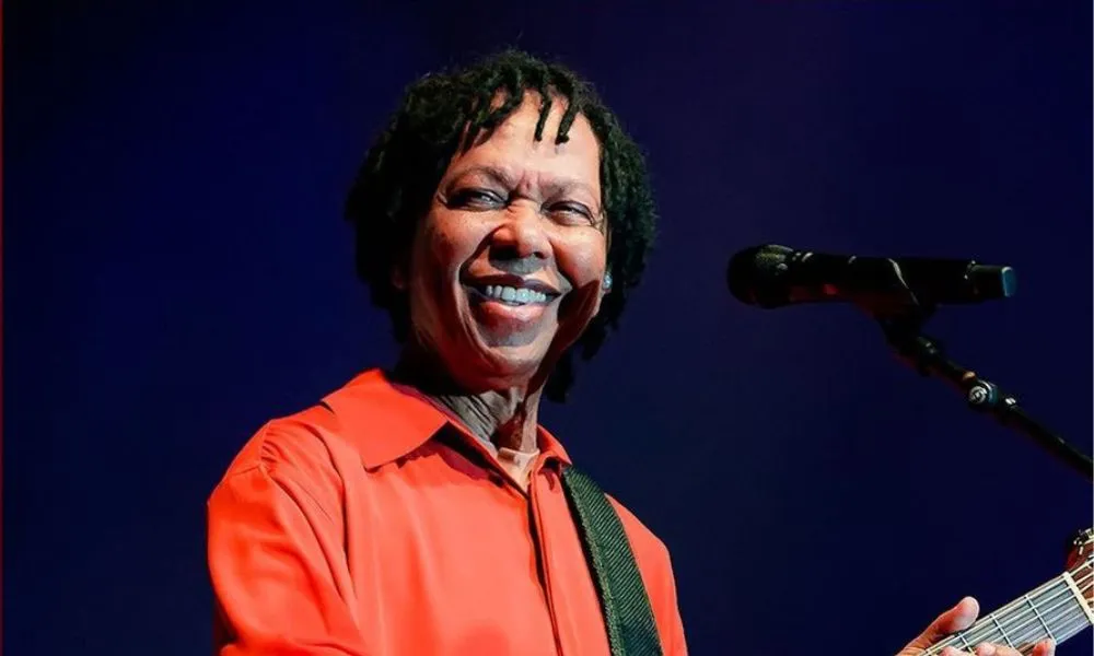 Imagem ilustrativa da imagem Djavan diz que cuida mais da saúde após descoberta de distúrbio neurológico