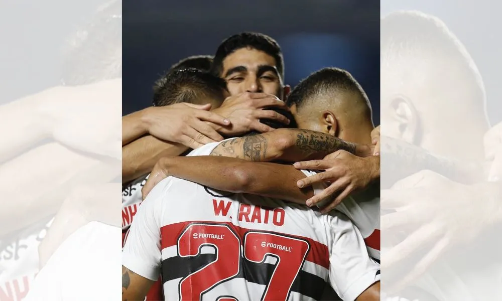 Imagem ilustrativa da imagem São Paulo vence o Goiás no fim e entra no G-4 do Brasileirão