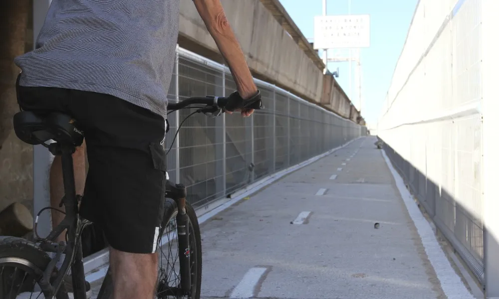 Imagem ilustrativa da imagem Bicicleta elétrica e patinete vão ser liberados na ciclovia da 3ª Ponte