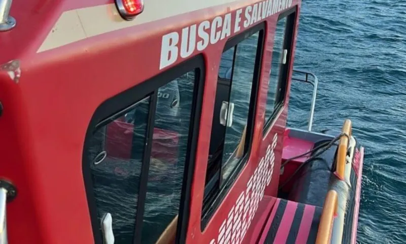 Imagem ilustrativa da imagem Bombeiros buscam por pescadores desaparecidos há cinco dias em Santa Catarina