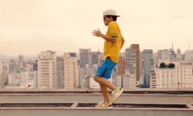 Imagem ilustrativa da imagem Bruno Mars agradece fãs brasileiros com vídeo ao ritmo de funk