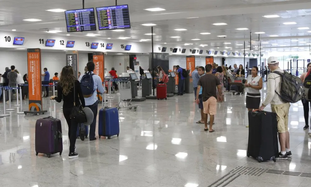 Imagem ilustrativa da imagem Celular e vinho são os mais apreendidos no aeroporto de Vitória