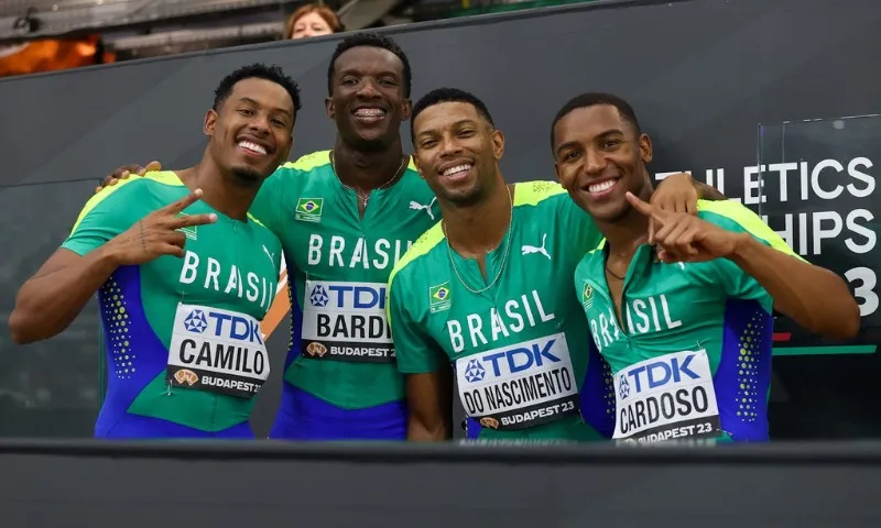 Imagem ilustrativa da imagem Com Paulo André, revezamento do Brasil vai à final do Mundial de Atletismo