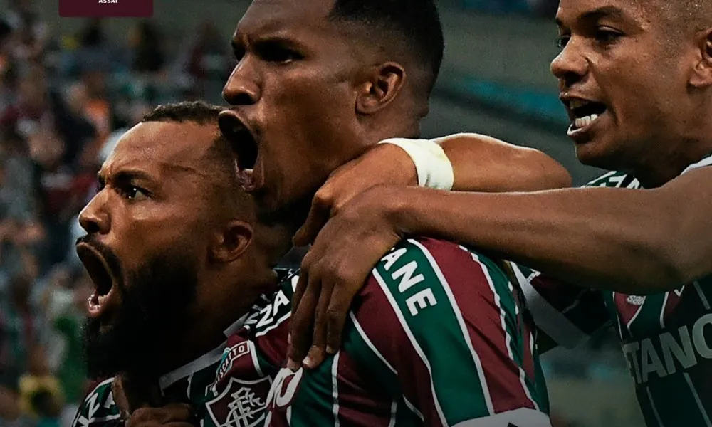 Imagem ilustrativa da imagem Com um a menos, Fluminense vira sobre o Bahia e dorme no G-4