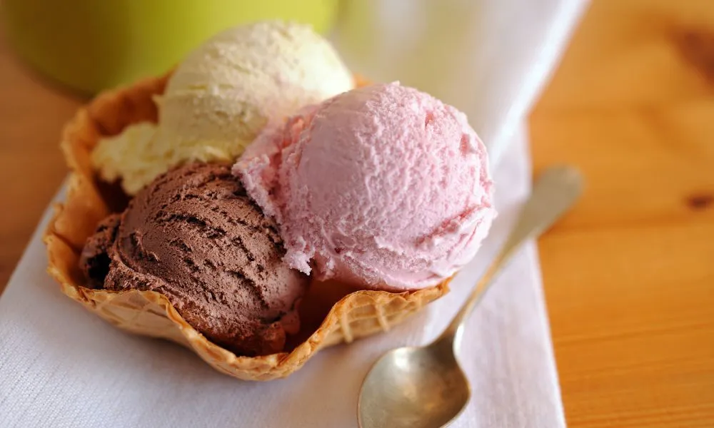 Imagem ilustrativa da imagem Consumir sorvete pode amenizar dor na garganta?