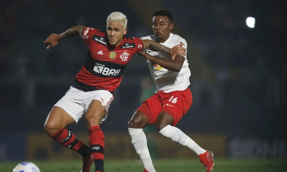 Imagem ilustrativa da imagem De olho na ponta da classificação, Flamengo visita Bragantino