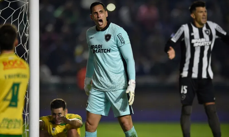 Imagem ilustrativa da imagem Derrota elimina Botafogo da Sul-Americana