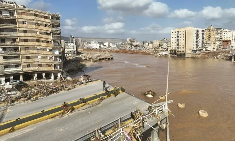 Imagem ilustrativa da imagem Enchentes deixam mais de 5.000 mortos na Líbia e ao menos 20 mil desabrigados