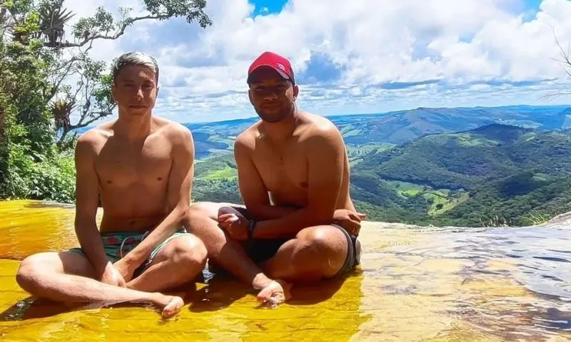 Imagem ilustrativa da imagem Encontrados os corpos de dois turistas que desapareceram no mar de Guarapari