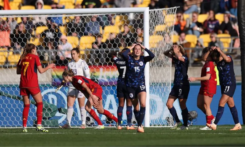 Imagem ilustrativa da imagem Espanha passa pela Holanda e está na semifinal da Copa do Mundo feminino