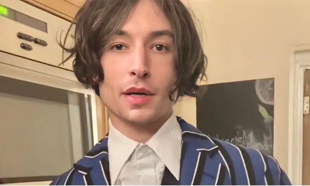 Imagem ilustrativa da imagem Ezra Miller se pronuncia pela 1ª vez após acusação de assédio a criança