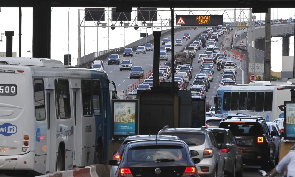 Imagem ilustrativa da imagem Faixas para motos e velocidade reduzida na 3ª ponte