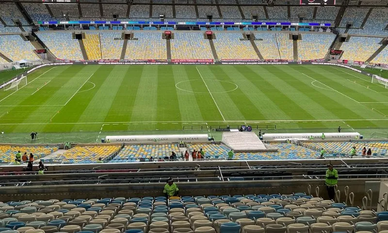 Imagem ilustrativa da imagem Flamengo é advertido pela Conmebol por gramado do Maracanã contra o Olimpia