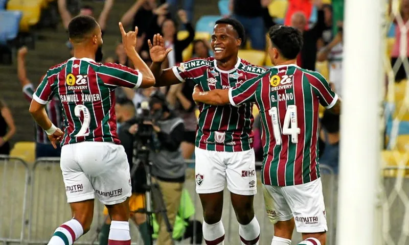 Imagem ilustrativa da imagem Fluminense vence Palmeiras e cola no Flamengo na briga pela vice-liderança