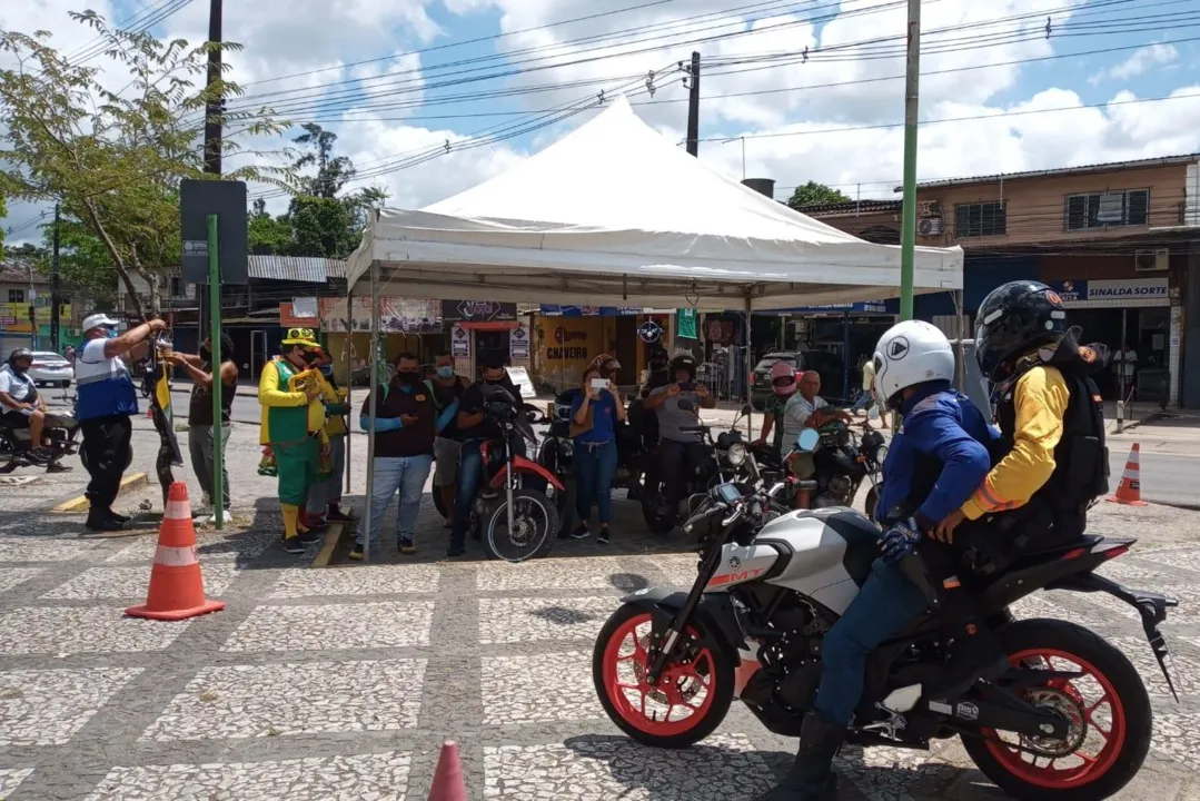 Lei prevê o fim do IPVA para moto-taxistas e transporte escolar (Foto Reprodução/Tv Tribuna)