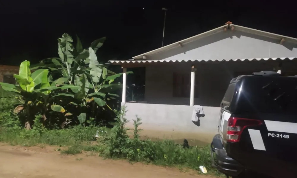 Imagem ilustrativa da imagem Homem é preso acusado de matar amigo em briga por cachaça no ES