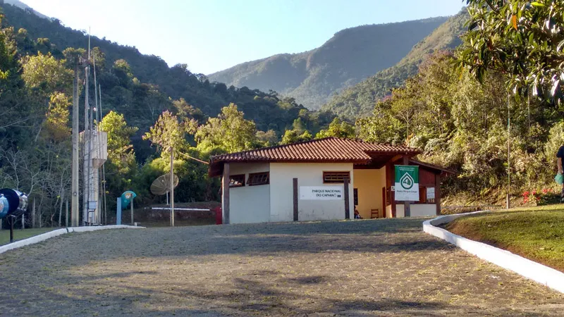 Imagem ilustrativa da imagem Incêndio em área particular atinge Parque do Caparaó