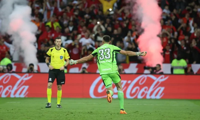 Imagem ilustrativa da imagem Inter bate River nos pênaltis em noite épica no Beira-Rio e vai às quartas