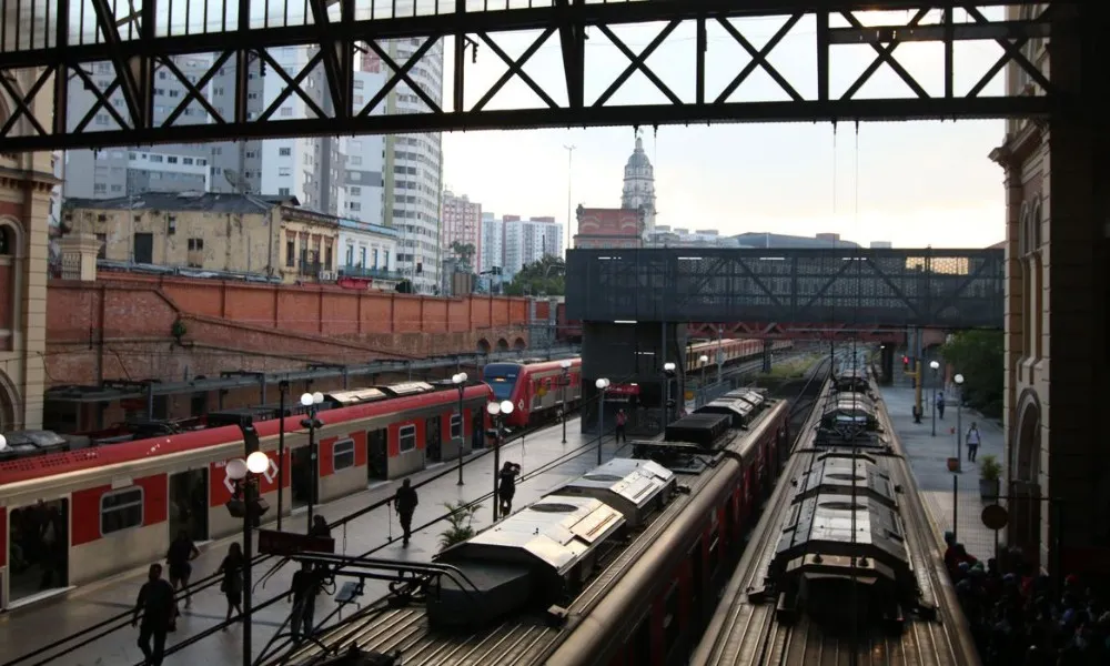 Imagem ilustrativa da imagem Maquinista mata um colega a tiros na Estação da Luz