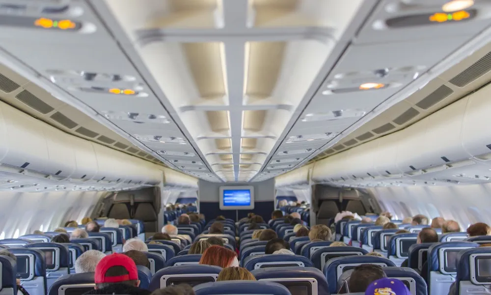Imagem ilustrativa da imagem Mau cheiro em avião provoca cancelamento de voo entre NY e Londres
