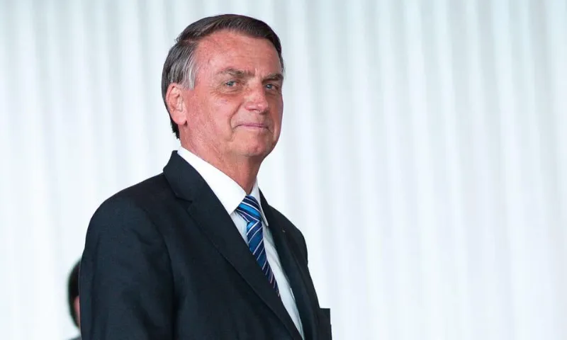 Imagem ilustrativa da imagem Médico de Bolsonaro descarta cirurgia mais delicada após internação em SP