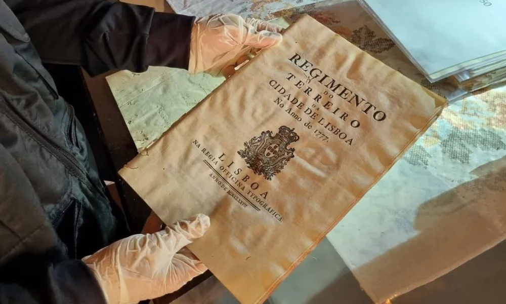 Imagem ilustrativa da imagem Ministério Público encontra documentos históricos em casa de negociante de artes