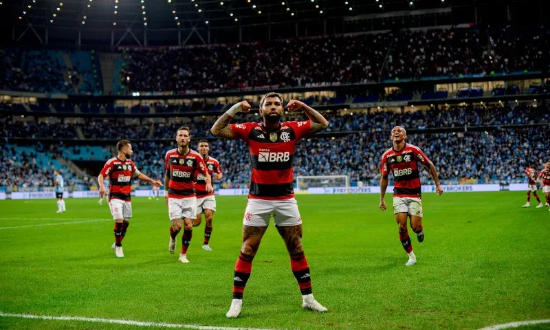 Imagem ilustrativa da imagem Narrador se anima com gol de Gabigol e viraliza nas redes sociais