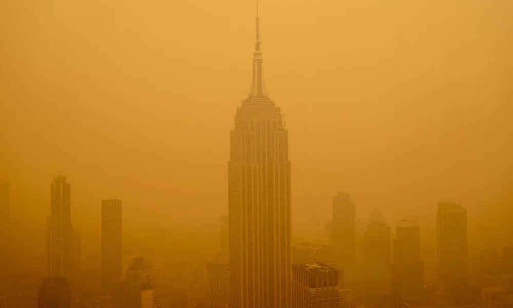Imagem ilustrativa da imagem Nova-iorquinos voltam às ruas após dia como 'a cidade mais poluída do planeta'